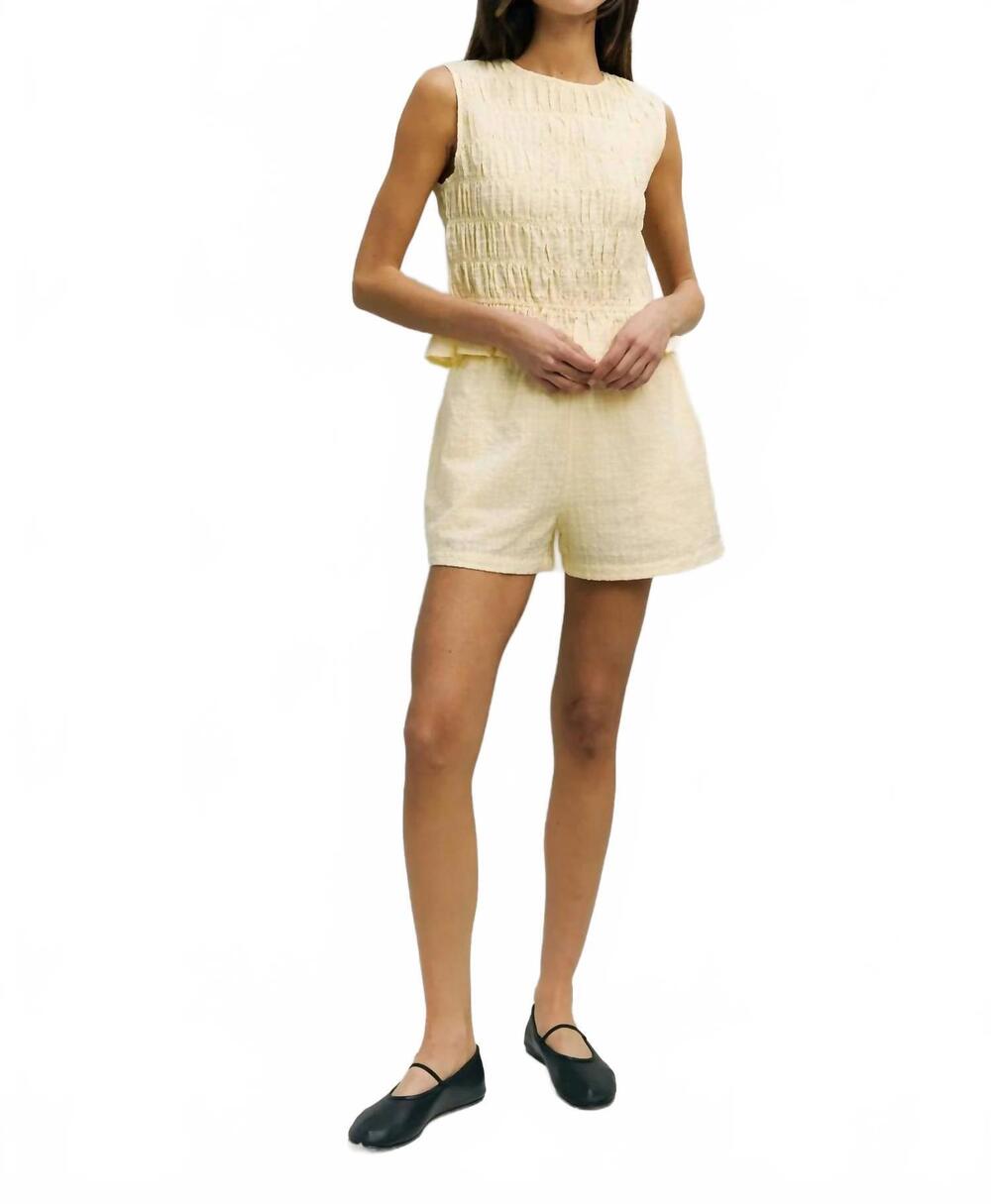 NEW MOD REF allyson wide-leg silhouette short in yellow